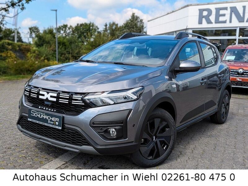 Grau Neu 2025 Dacia Sandero Expression Kleinwagen | 19.230 € (Etwas zu teuer) - Bild 1/4