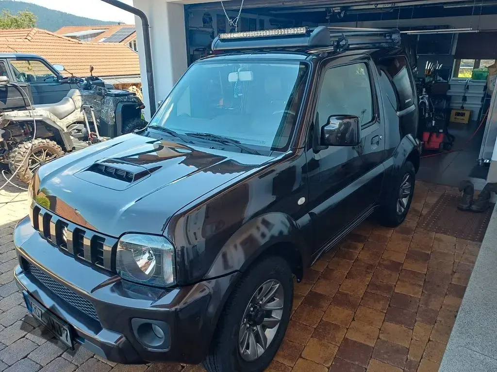 Gebraucht Suzuki Jimny Style 84 PS (61 kW) 2017 Braun SUV