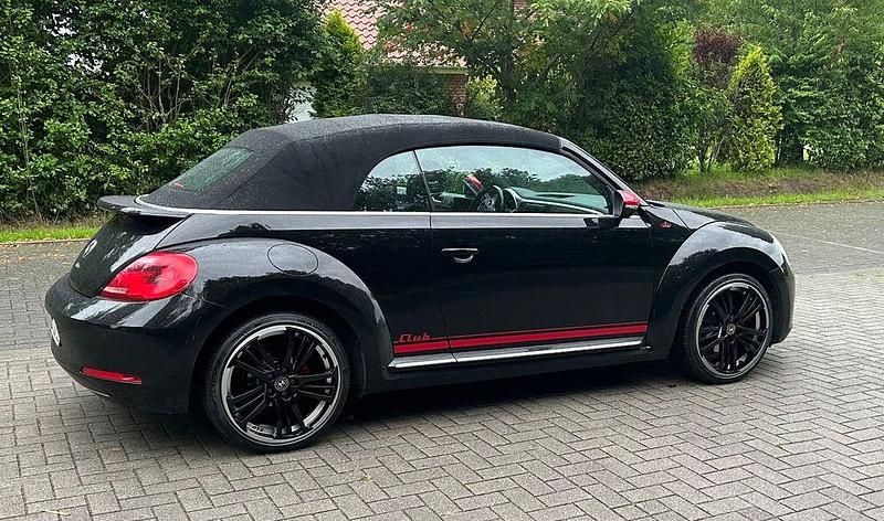 Schwarz Gebraucht 2015 VW Beetle CLUB Cabrio | 11.399 € (Guter Preis) - Bild 1/4