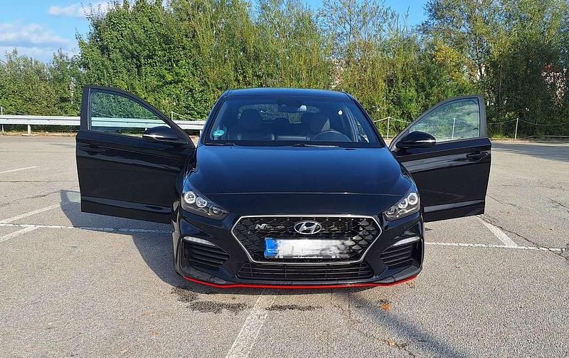 Schwarz Gebraucht 2019 Hyundai i30 N Performance Limousine | 20.900 € (Fairer Preis) - Bild 1/4