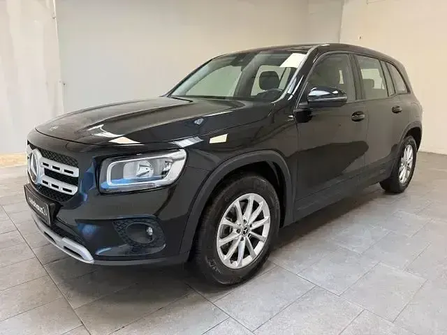 Gebraucht Mercedes GLB200 150 PS (110 kW) 2023 Schwarz SUV