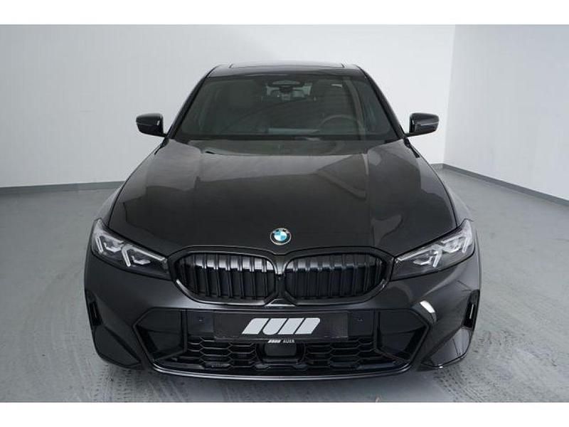 Gebraucht BMW 330 286 PS (210 kW) 2024 Black sapphire metallic (schwarz (metallic) Limousine