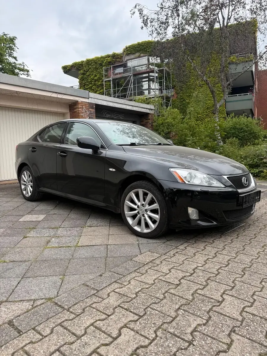 Gebraucht Lexus IS220d 177 PS (130 kW) 2006 Schwarz Limousine