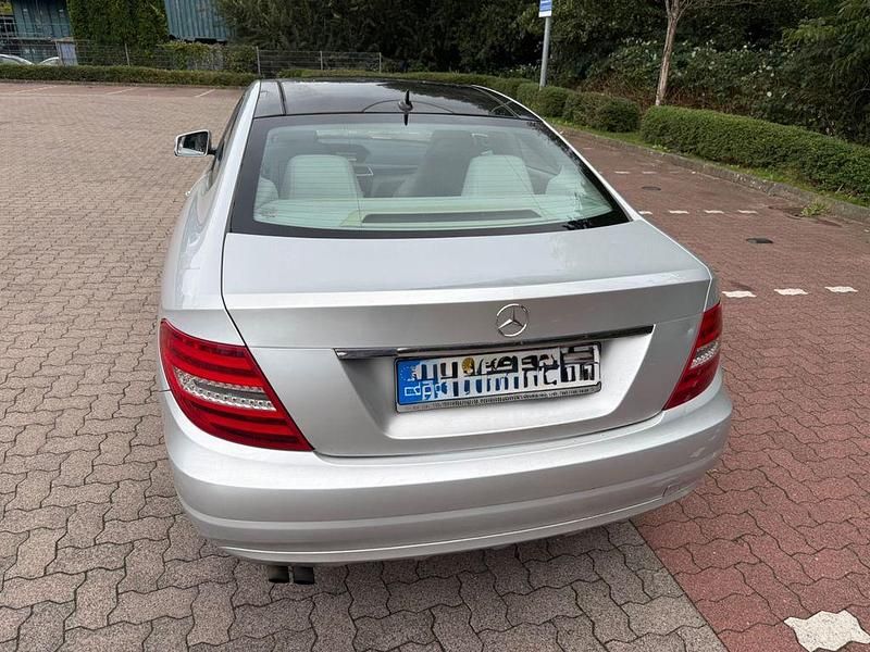 Gebraucht Mercedes C180 156 PS (114 kW) 2011 Grau Coupé