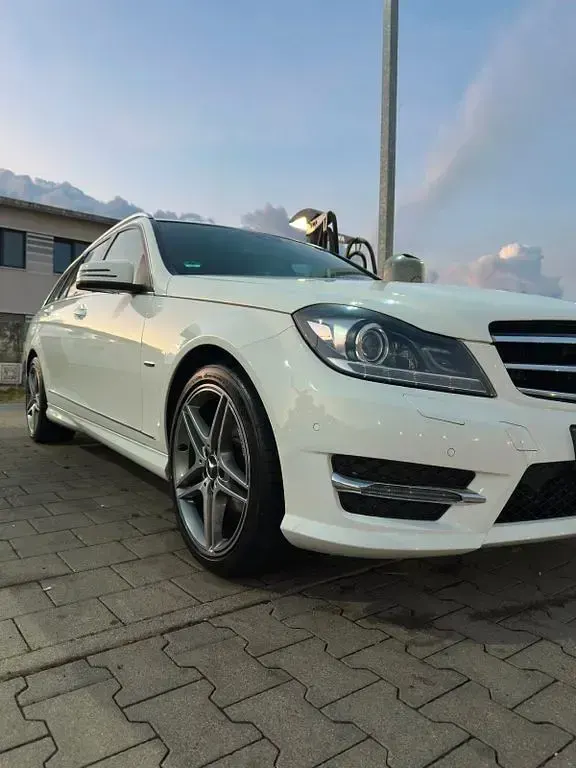 Gebraucht Mercedes C250 AMG 204 PS (150 kW) 2013 Weiß Kombi