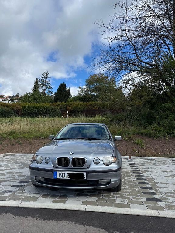 Grau Gebraucht 2004 BMW 316 Compact Kleinwagen | 2.200 € (Etwas zu teuer) - Bild 1/4