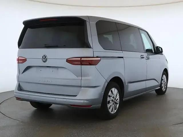 Second-hand VW Multivan Life 150 CP (110 kW) 2024 Andere Monovolum