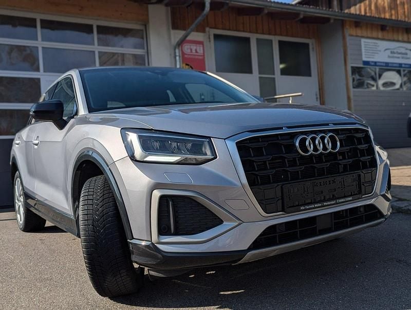 Gebraucht Audi Q2 Comfort 150 PS (110 kW) 2023 Grau SUV