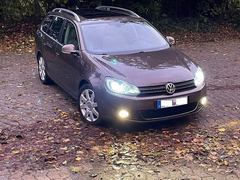 Braun Gebraucht 2012 VW Golf VII Exclusive Kombi | 8.900 € (Fairer Preis) - Bild 1/4