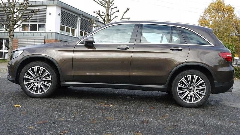 Gebraucht Mercedes GLC250 204 PS (150 kW) 2017 Braun SUV