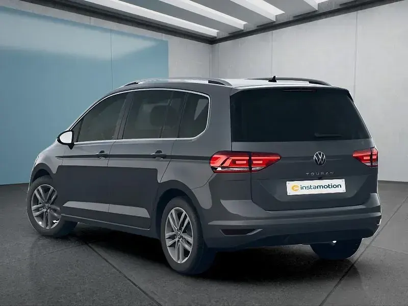 Neu VW Touran 150 PS (110 kW) 2026 Grau Van / Kleinbus
