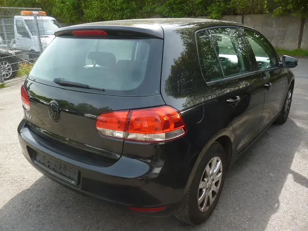 Gebraucht VW Golf VII Trendline 86 PS (63 kW) 2012 Schwarz Limousine