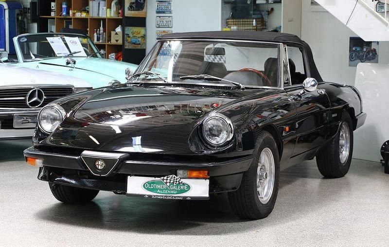 Gebraucht Alfa Romeo Spider 125 PS (91 kW) 1989 Schwarz Cabrio