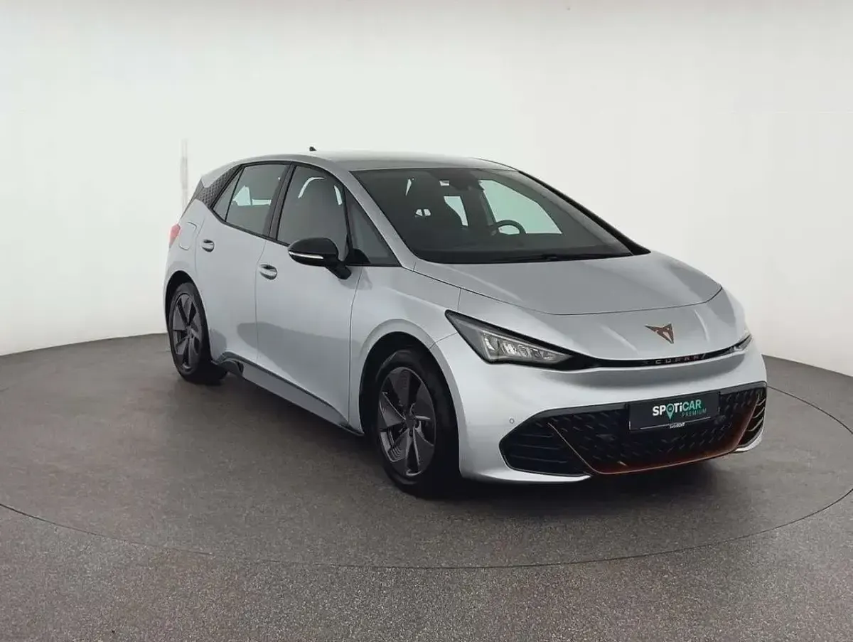 Gebraucht Cupra Born Basis 150 kW (204 PS) 2022 Silber Kleinwagen