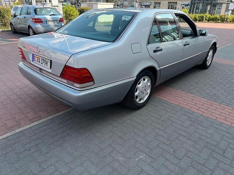 Usata Mercedes S280 193 CV (141 kW) 1993 Argento Berlina