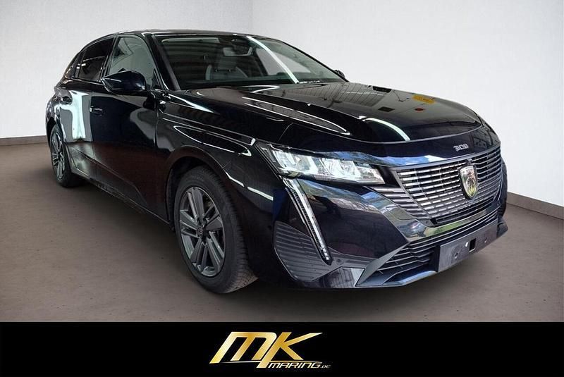 Met. perla nera schw (metallic) Gebraucht 2024 Peugeot 308 Allure Limousine | 18.989 € (Superpreis) - Bild 1/4