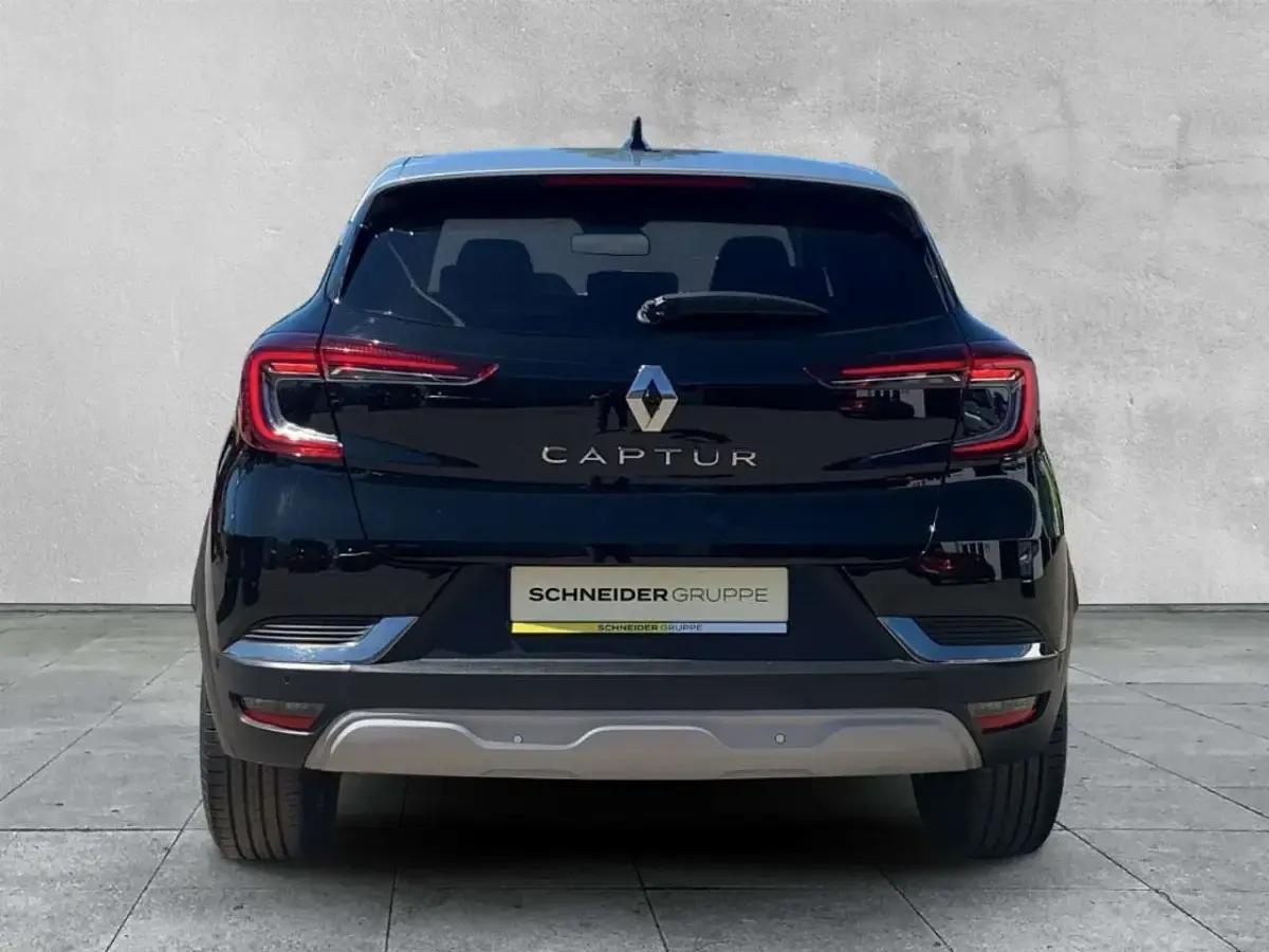 Gebraucht Renault Captur Techno 158 PS (116 kW) 2024 Schwarz & grau SUV