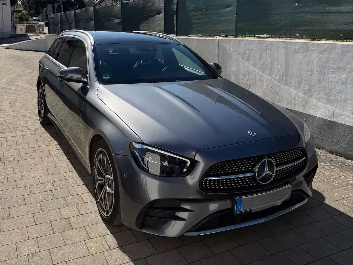 Gebraucht Mercedes E220 AMG 200 PS (147 kW) 2023 Grau Kombi