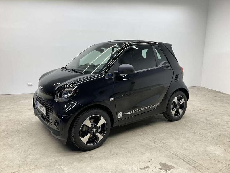 Bodypanels in black Gebraucht 2023 Smart ForTwo Electric Drive Cabrio | 17.950 € (Etwas zu teuer) - Bild 1/3