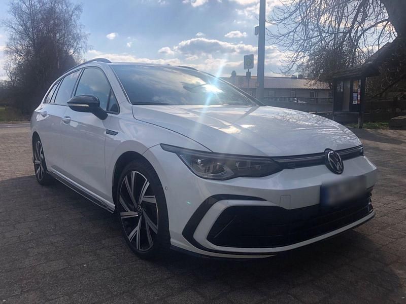 Gebraucht VW Golf VIII Style 190 PS (139 kW) 2022 Weiß Kombi