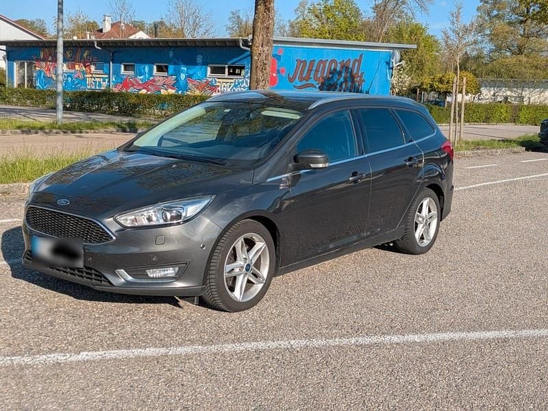 Usata Ford Focus 182 CV (133 kW) 2017 Grigio Station wagon