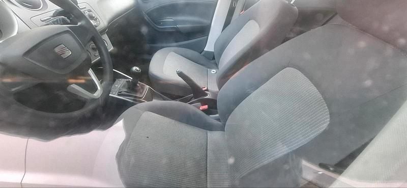 Usata Seat Leon 75 CV (55 kW) 2010 Bianco Utilitaria