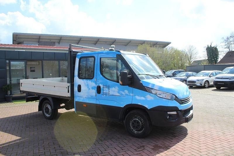 Gebraucht Iveco Daily 136 PS (100 kW) 2017 Weiß Limousine