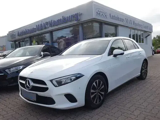 Gebraucht Mercedes A180 116 PS (85 kW) 2022 Andere Limousine