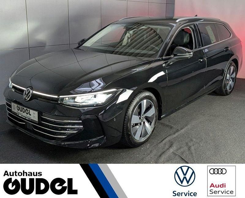 Gebraucht VW Passat Elegance 150 PS (110 kW) 2025 Schwarz Limousine