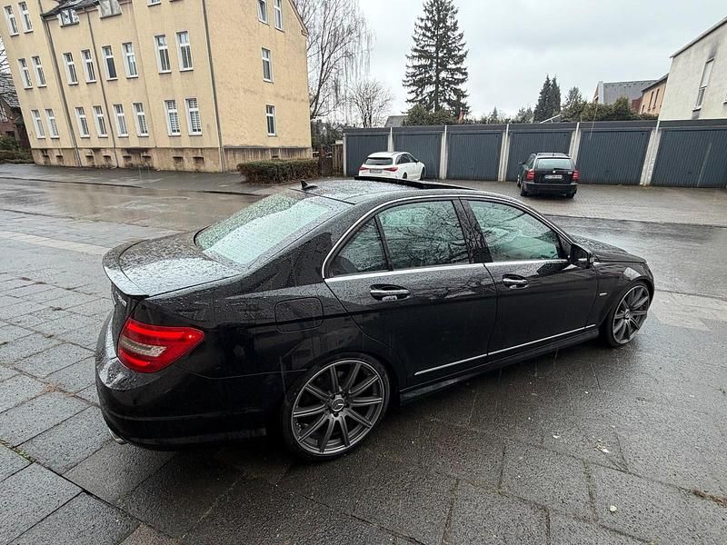 Gebraucht Mercedes C320 AMG 224 PS (164 kW) 2007 Schwarz Limousine