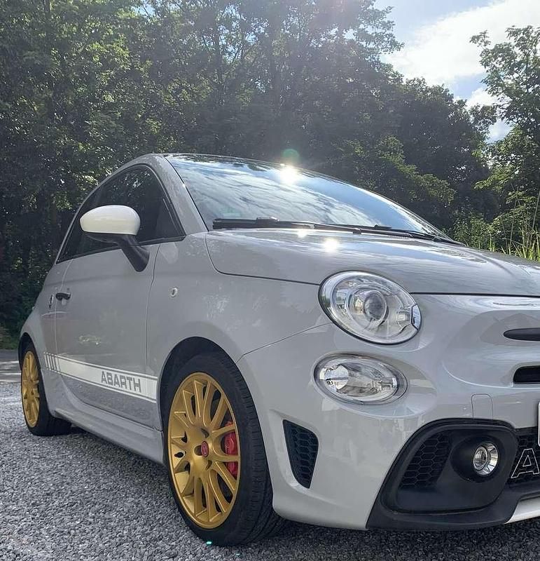 Grau Gebraucht 2018 Abarth 595 Esseesse Kleinwagen | 23.500 € (Teuer) - Bild 1/4