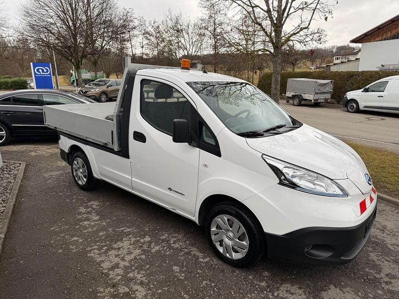 Gebraucht Nissan e-NV200 80 kW (109 PS) 2021 Weiß Van / Kleinbus