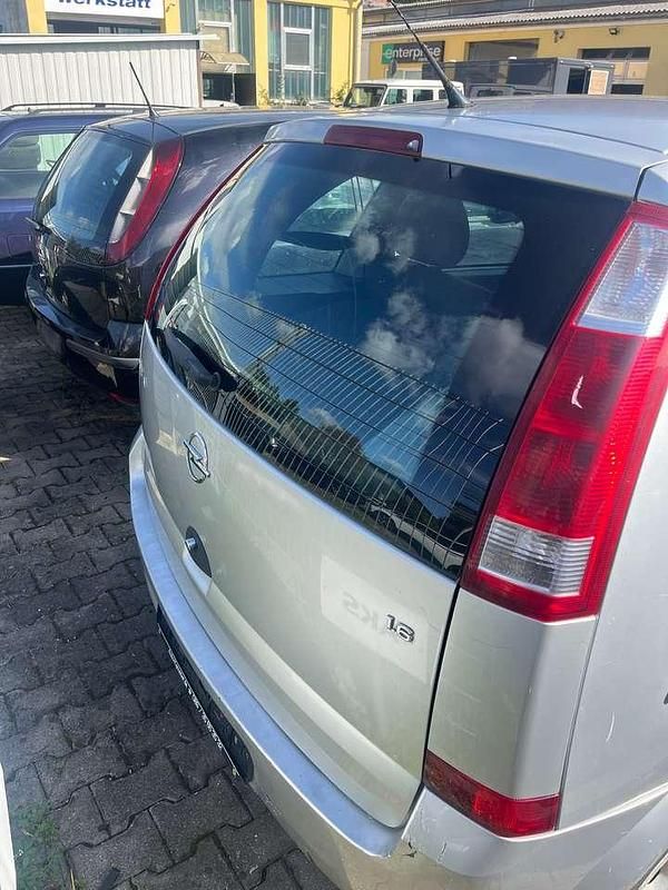 Gebraucht Opel Meriva Edition 101 PS (74 kW) 2004 Van / Kleinbus