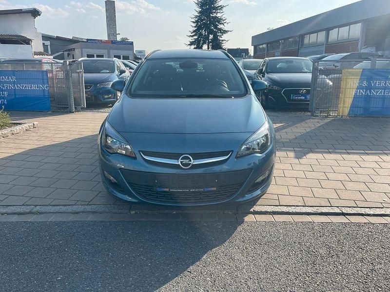 Blau Gebraucht 2014 Opel Astra Energy Kombi | 5.699 € (Guter Preis) - Bild 1/4