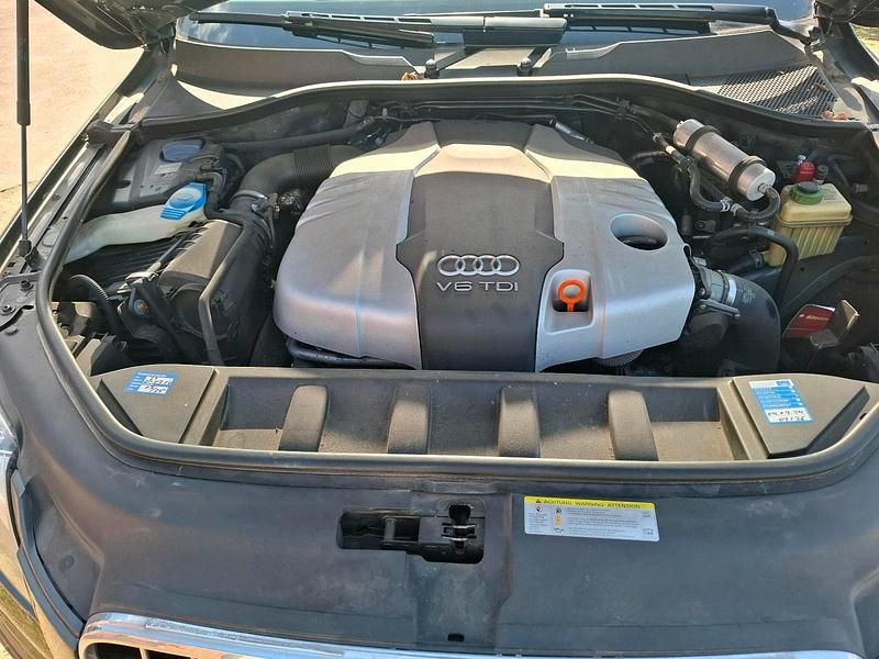 Usata Audi Q7 245 CV (180 kW) 2012 Grigio SUV