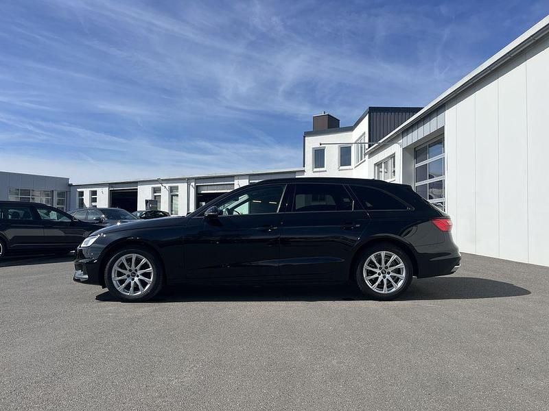 Gebraucht Audi A4 150 PS (110 kW) 2022 Mythosschwarz Kombi