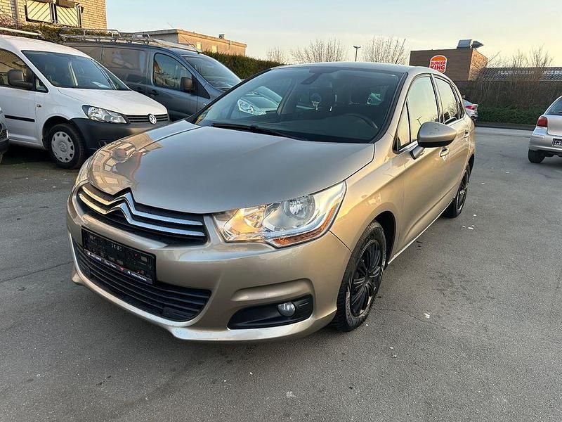 Gebraucht Citroën C4 Tendance 111 PS (81 kW) 2011 Gold Limousine