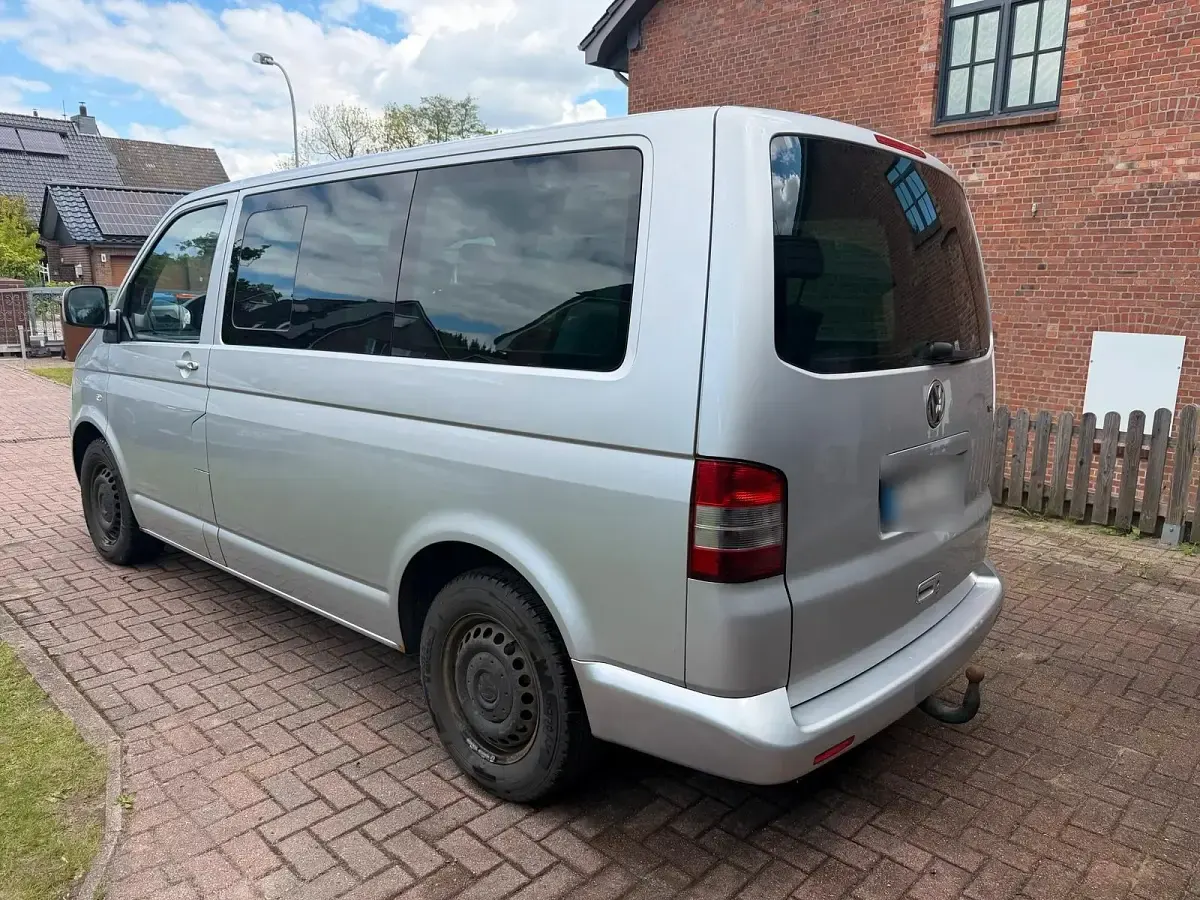 Gebraucht VW Multivan 105 PS (77 kW) 2003 Silber Van / Kleinbus