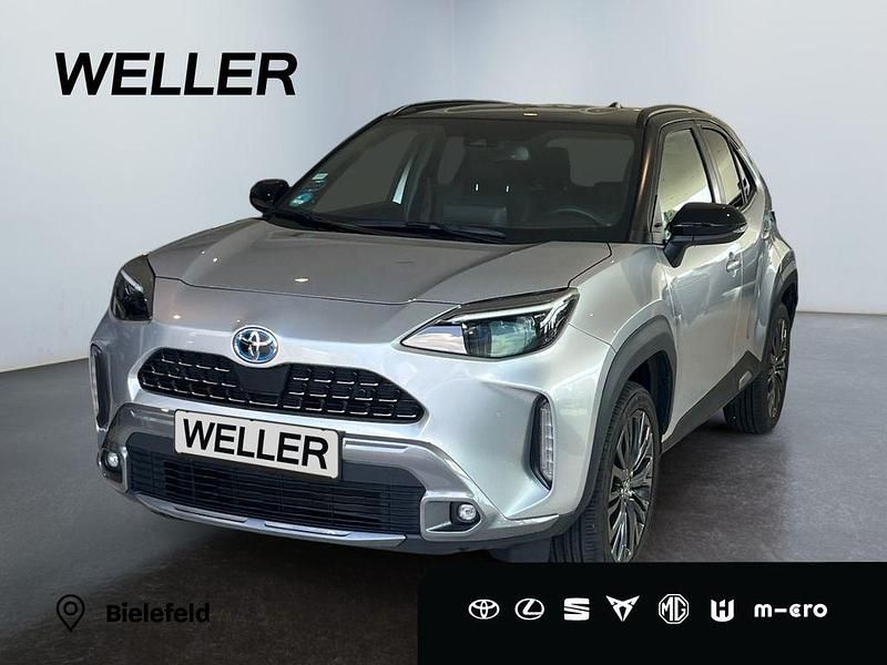 Silber Gebraucht 2023 Toyota Yaris Cross SUV | 27.990 € (Fairer Preis) - Bild 1/3