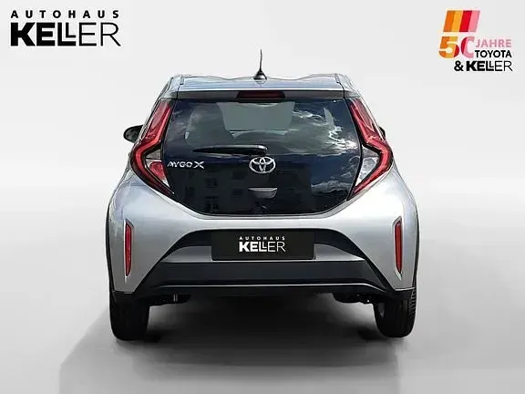 Gebraucht Toyota Aygo X Play 72 PS (52 kW) 2023 Silber SUV