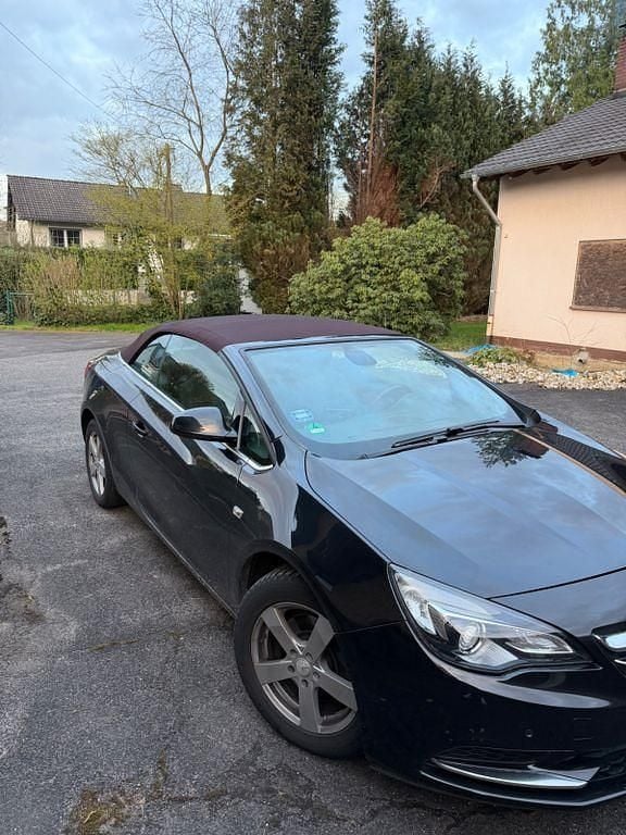 Gebraucht Opel Cascada Edition 120 PS (88 kW) 2013 Schwarz Cabrio