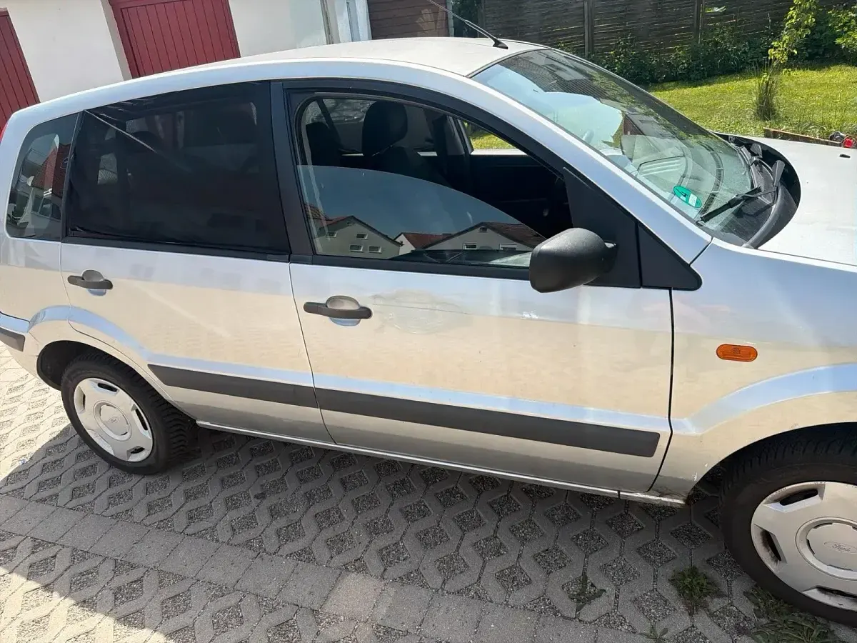 Gebraucht Ford Fusion 75 PS (55 kW) 2009 Silber Kleinwagen