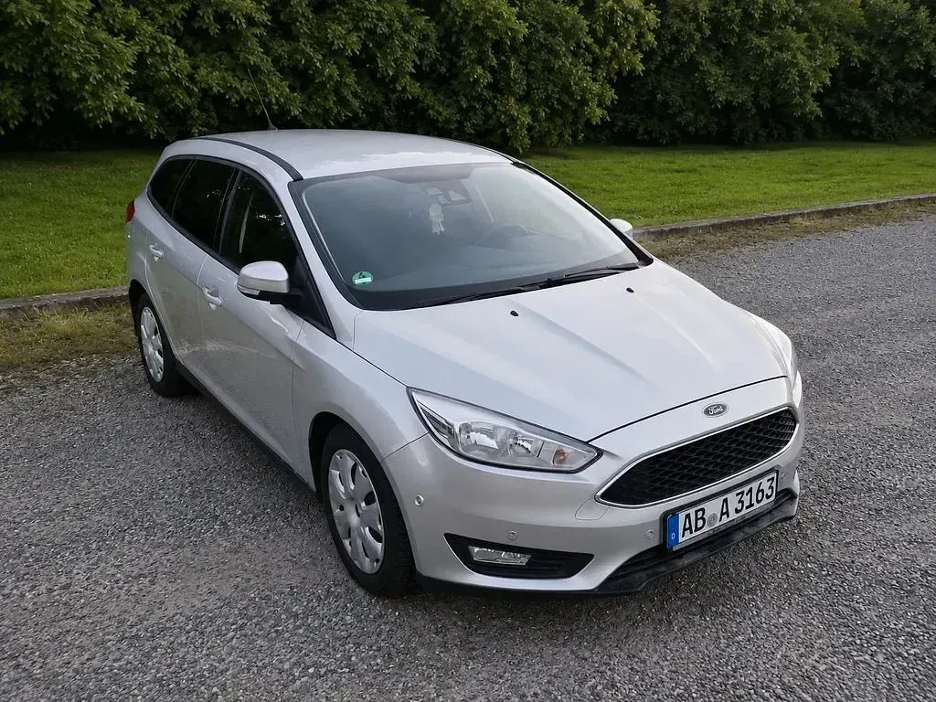 Gebraucht Ford Focus Business Edition 150 PS (110 kW) 2016 Silber Limousine