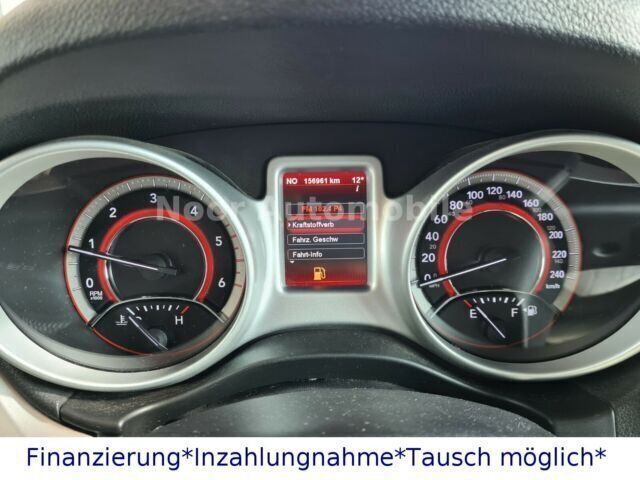 Gebraucht Fiat Freemont Urban 170 PS (125 kW) 2011 Grau metallic SUV