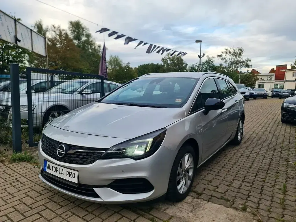 Gebraucht Opel Astra Elegance 122 PS (89 kW) 2021 Silber Kombi