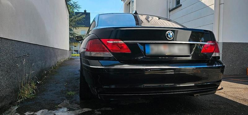Gebraucht BMW 760 445 PS (327 kW) 2006 Schwarz Limousine