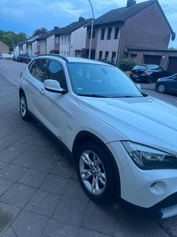 Gebraucht BMW X1 122 PS (89 kW) 2012 Weiß SUV
