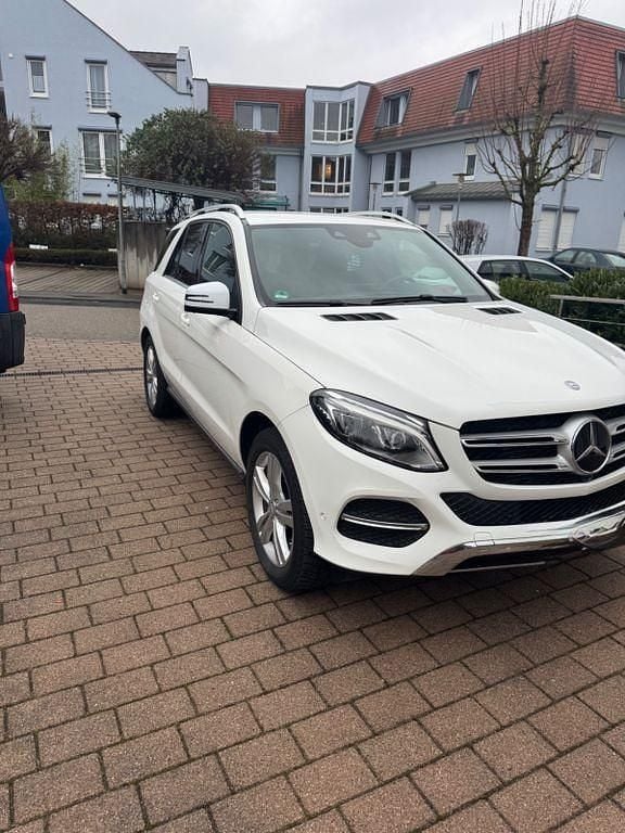 Gebraucht Mercedes GLE350 258 PS (189 kW) 2016 Weiß SUV