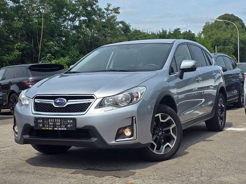 Silber Gebraucht 2016 Subaru XV SUV | 11.990 € (Fairer Preis) - Bild 1/4