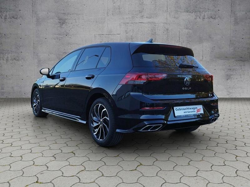 Gebraucht VW Golf VIII R-line 190 PS (139 kW) 2024 Deep black perleffekt Limousine